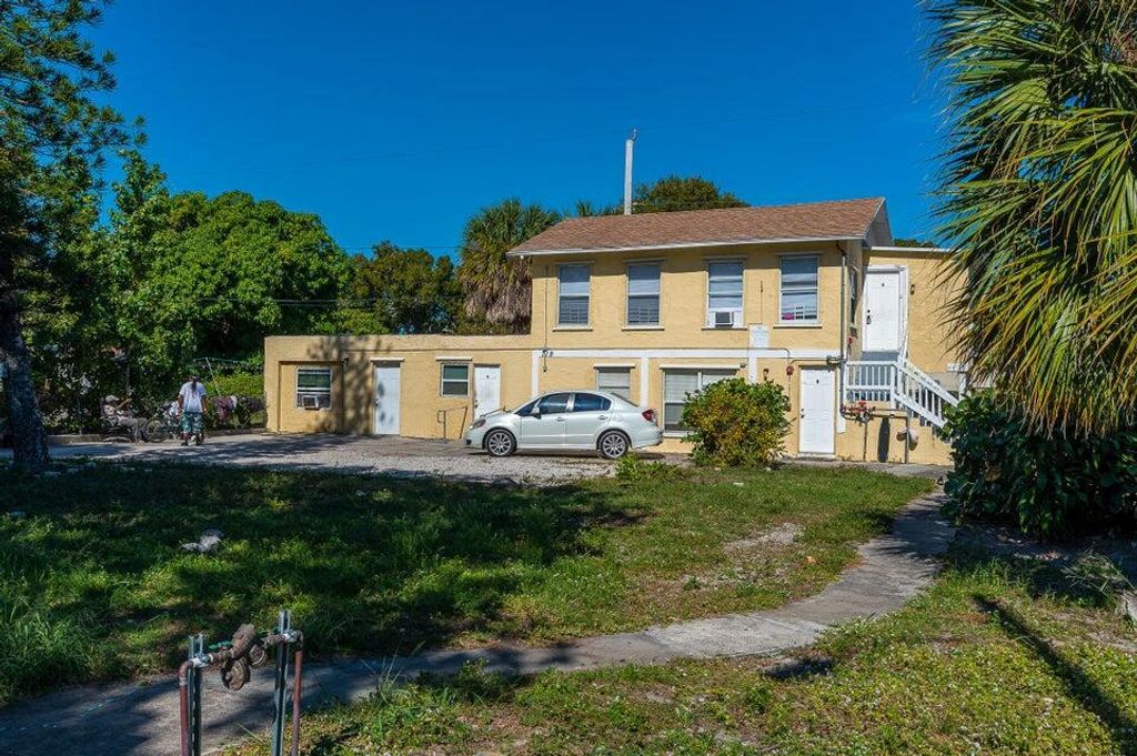 719 52nd Street B, West Palm Beach, FL 33407