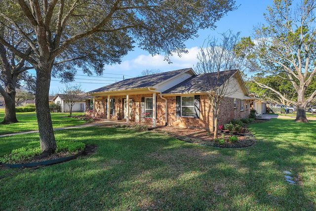 807 Dogwood Street, Katy, TX 77493