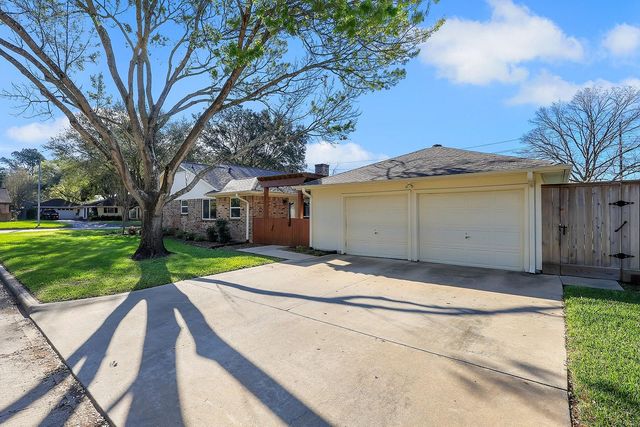 807 Dogwood Street, Katy, TX 77493