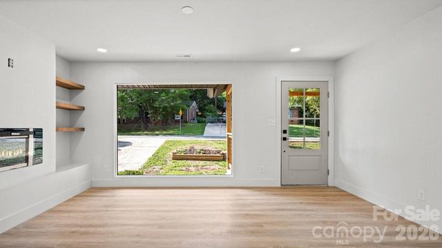 3320 Winterfield Place, Charlotte, NC 28205