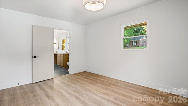 3320 Winterfield Place, Charlotte, NC 28205