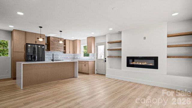3320 Winterfield Place, Charlotte, NC 28205