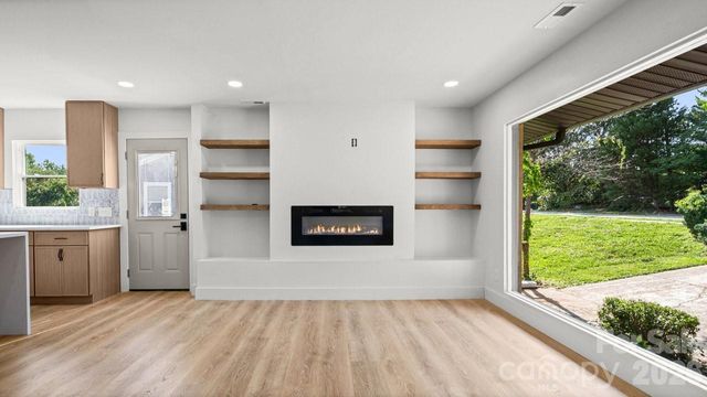 3320 Winterfield Place, Charlotte, NC 28205