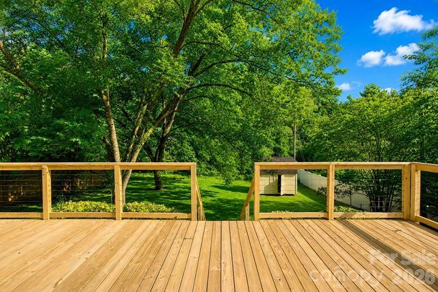 3320 Winterfield Place, Charlotte, NC 28205