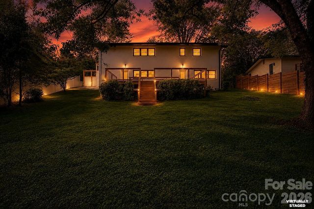 3320 Winterfield Place, Charlotte, NC 28205