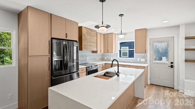 3320 Winterfield Place, Charlotte, NC 28205