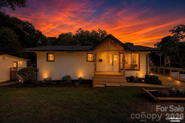 3320 Winterfield Place, Charlotte, NC 28205