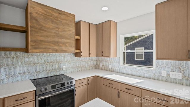 3320 Winterfield Place, Charlotte, NC 28205