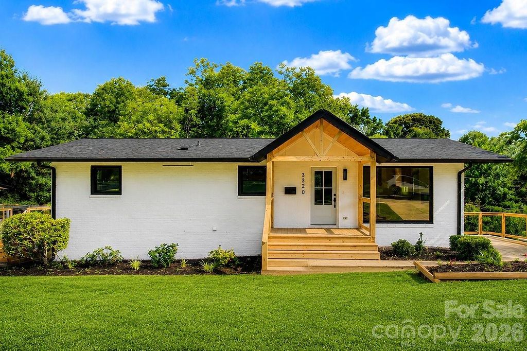 3320 Winterfield Place, Charlotte, NC 28205
