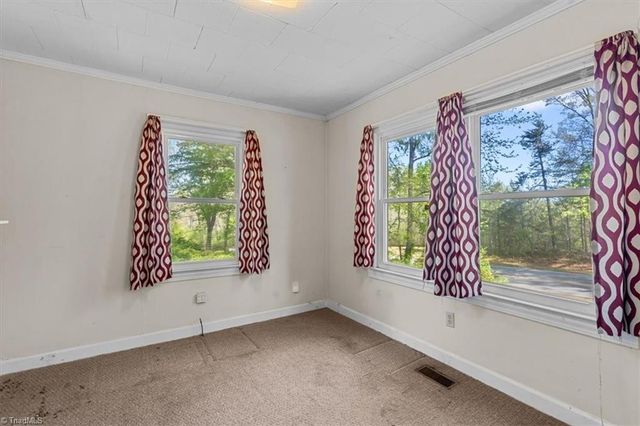 758 Harrison Crossroad Loop, Reidsville, NC 27320