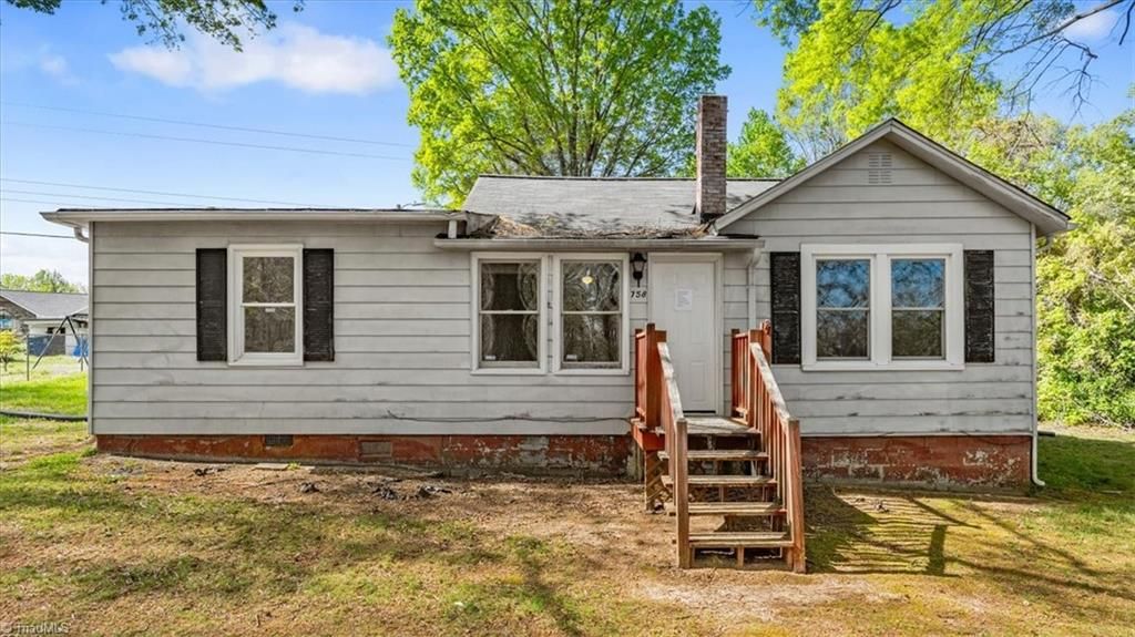 758 Harrison Crossroad Loop, Reidsville, NC 27320