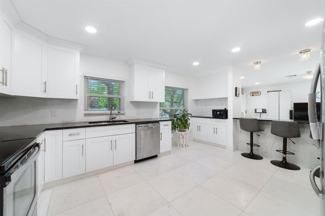 11930 Donlin Drive, Wellington, FL 33414
