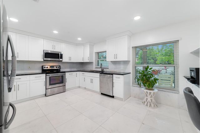 11930 Donlin Drive, Wellington, FL 33414