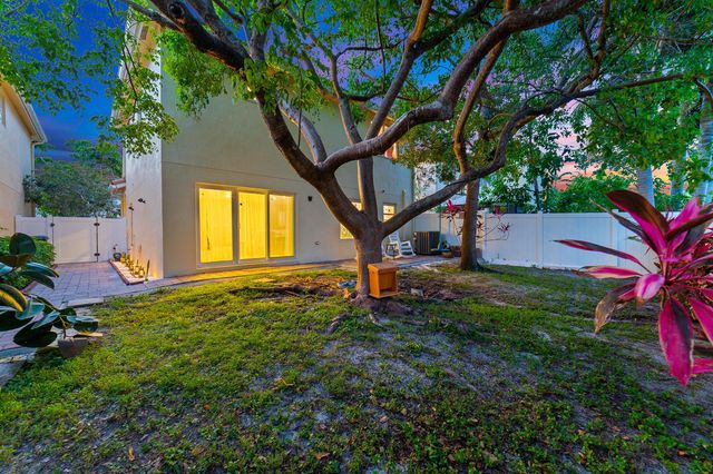11930 Donlin Drive, Wellington, FL 33414