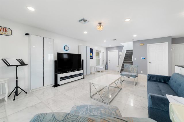 11930 Donlin Drive, Wellington, FL 33414