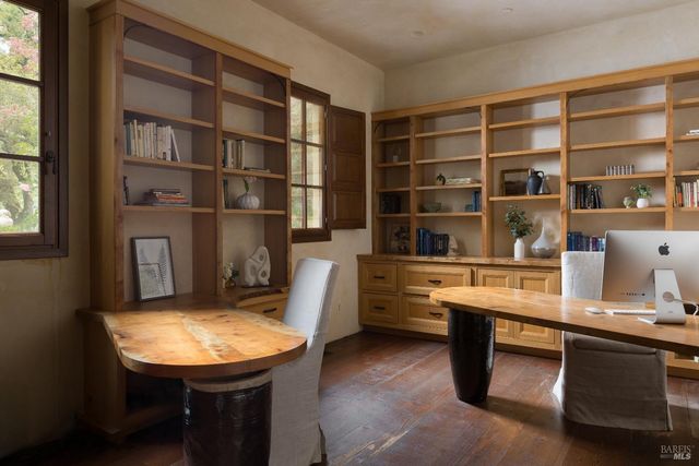 18455 Half Moon St, Sonoma, CA 95476