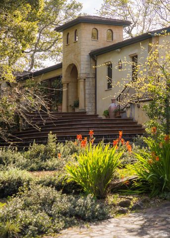 18455 Half Moon St, Sonoma, CA 95476