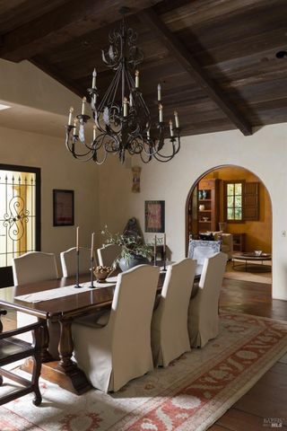 18455 Half Moon St, Sonoma, CA 95476