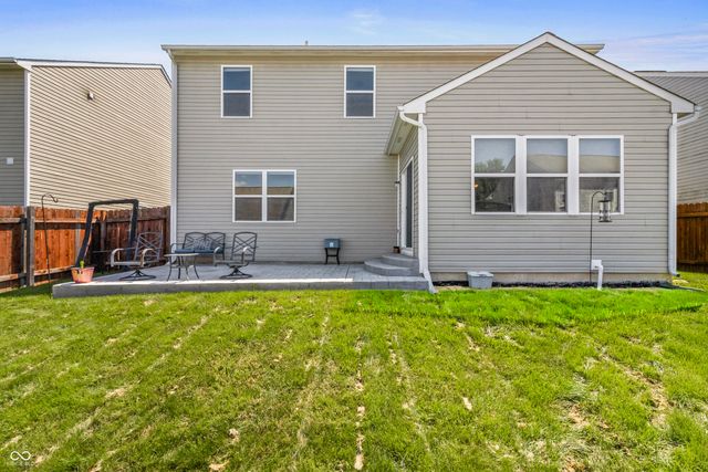 15271 Tiki Trail, Noblesville, IN 46060