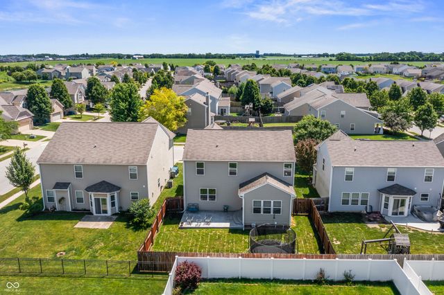 15271 Tiki Trail, Noblesville, IN 46060