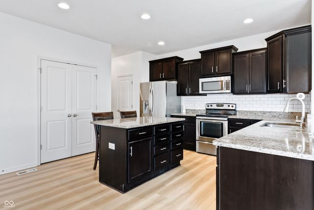 15271 Tiki Trail, Noblesville, IN 46060