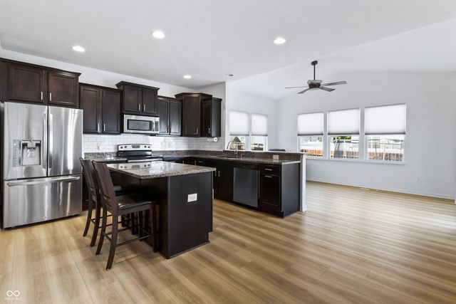 15271 Tiki Trail, Noblesville, IN 46060