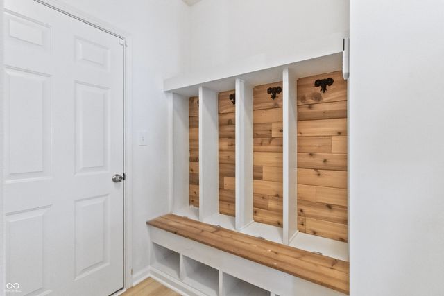 15271 Tiki Trail, Noblesville, IN 46060