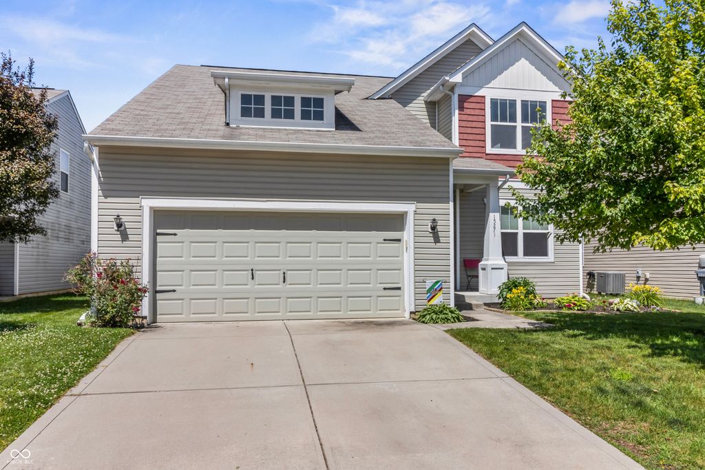 15271 Tiki Trail, Noblesville, IN 46060