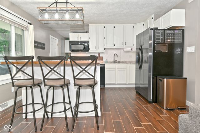 197 Depot Court, Bargersville, IN 46106