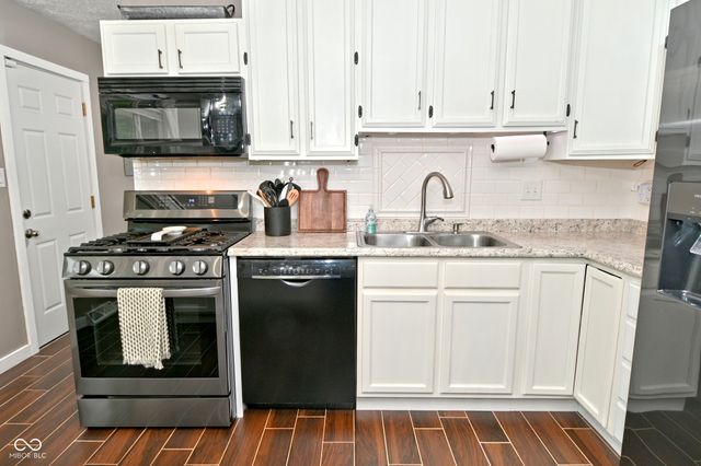 197 Depot Court, Bargersville, IN 46106