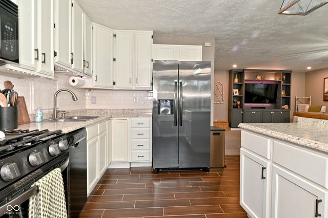 197 Depot Court, Bargersville, IN 46106