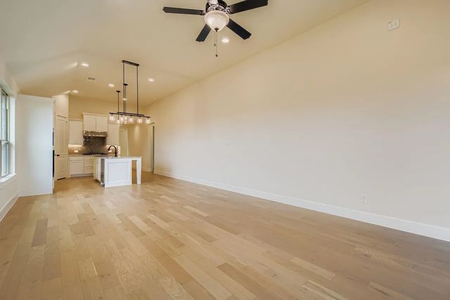 838 Stone Grove Road, Lavon, TX 75166