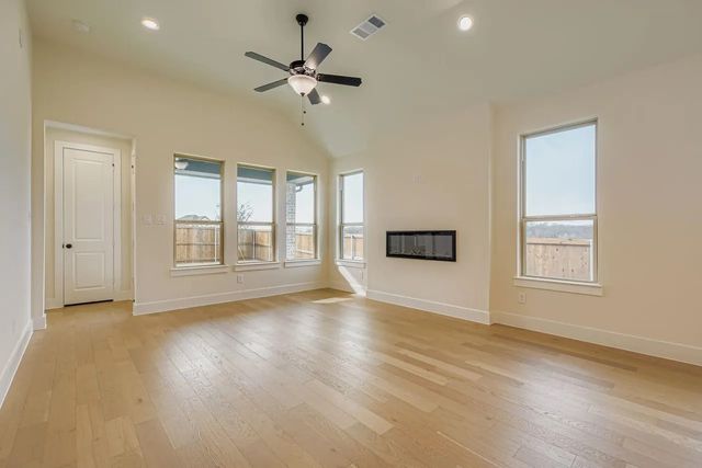 838 Stone Grove Road, Lavon, TX 75166