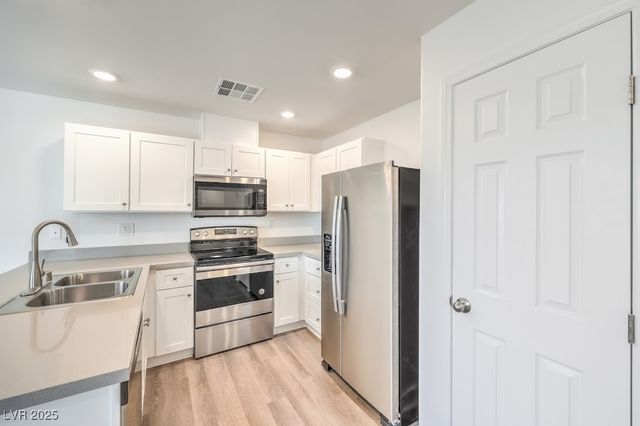 1821 Santa Paula Drive 103, Las Vegas, NV 89104