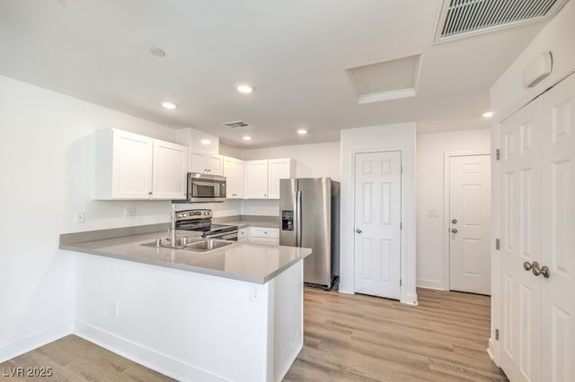 1821 Santa Paula Drive 103, Las Vegas, NV 89104