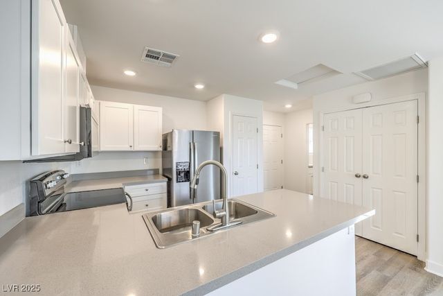 1821 Santa Paula Drive 103, Las Vegas, NV 89104