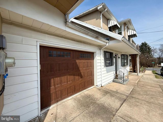 402 W 1ST ST, Birdsboro, PA 19508