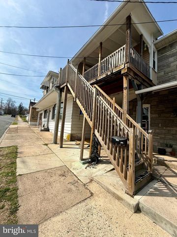 402 W 1ST ST, Birdsboro, PA 19508