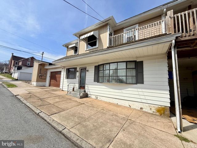402 W 1ST ST, Birdsboro, PA 19508