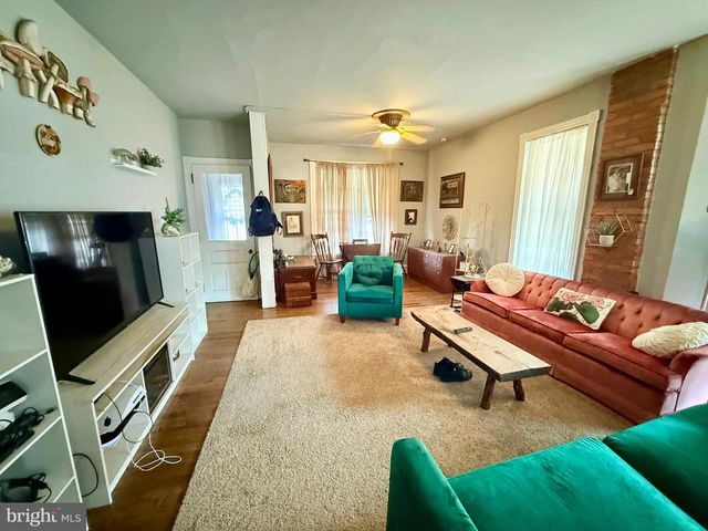402 W 1ST ST, Birdsboro, PA 19508
