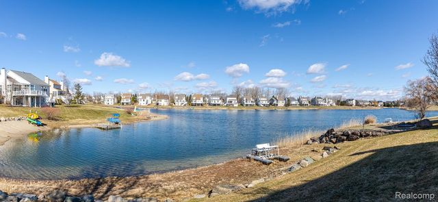 1004 Island Lake Drive, Oxford Charter Township, MI 48371
