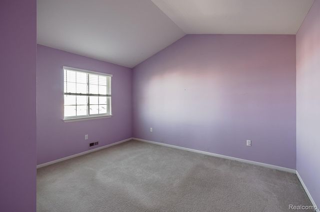 1004 Island Lake Drive, Oxford Charter Township, MI 48371