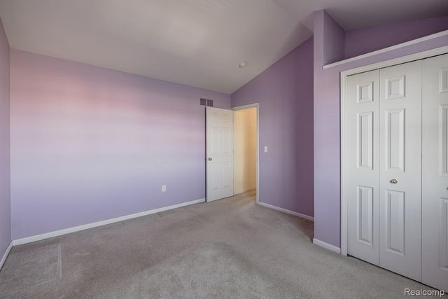 1004 Island Lake Drive, Oxford Charter Township, MI 48371