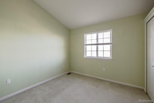 1004 Island Lake Drive, Oxford Charter Township, MI 48371