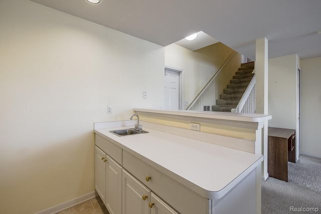 1004 Island Lake Drive, Oxford Charter Township, MI 48371