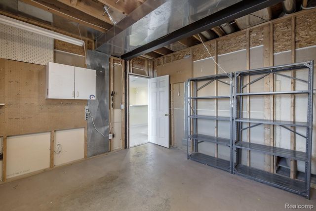 1004 Island Lake Drive, Oxford Charter Township, MI 48371