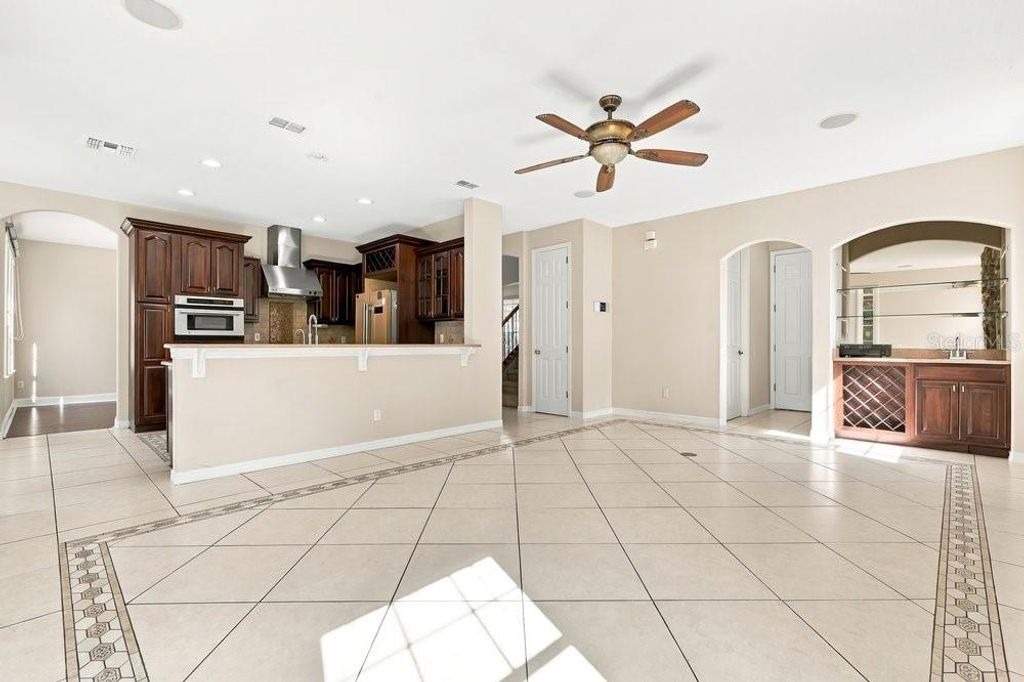Image 14 of property listing at 2609 SAND ARBOR CIRCLE, Orlando, FL 32824