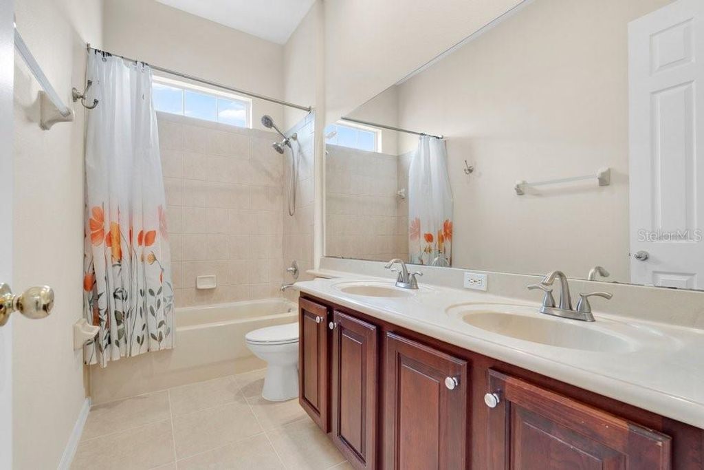 Image 24 of property listing at 2609 SAND ARBOR CIRCLE, Orlando, FL 32824