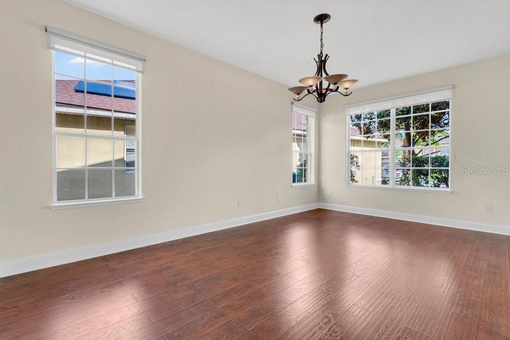 Image 4 of property listing at 2609 SAND ARBOR CIRCLE, Orlando, FL 32824