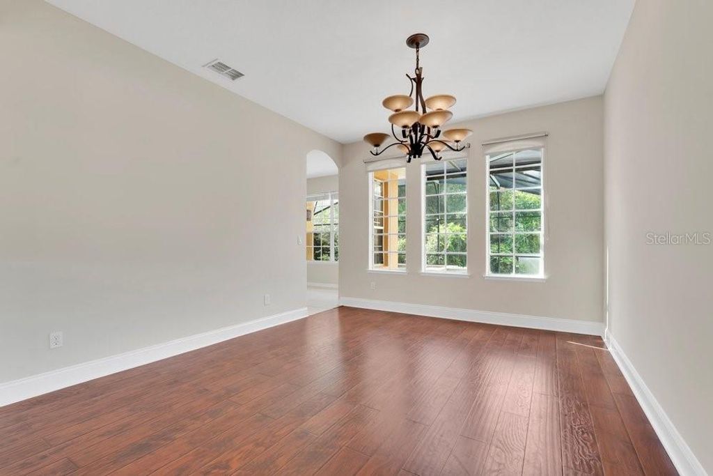 Image 8 of property listing at 2609 SAND ARBOR CIRCLE, Orlando, FL 32824